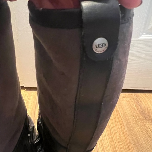 Ugg Black Women's Snow Boots - Picture 3 of 7